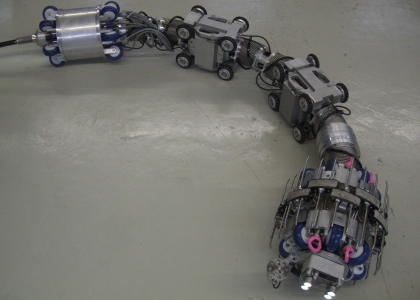 Pipe robots for inspecting underground gas and petroleum pipelines