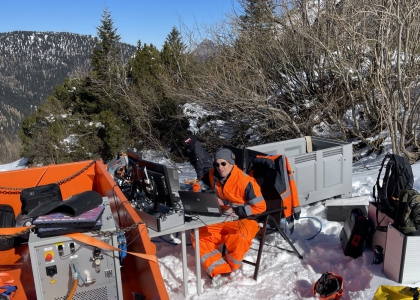At icy heights – ultrasonic pipe robot climbs the Alps
